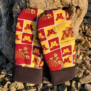 University of Minnesota Golden Gophers Fabric Fleece Winter Mittens U of M